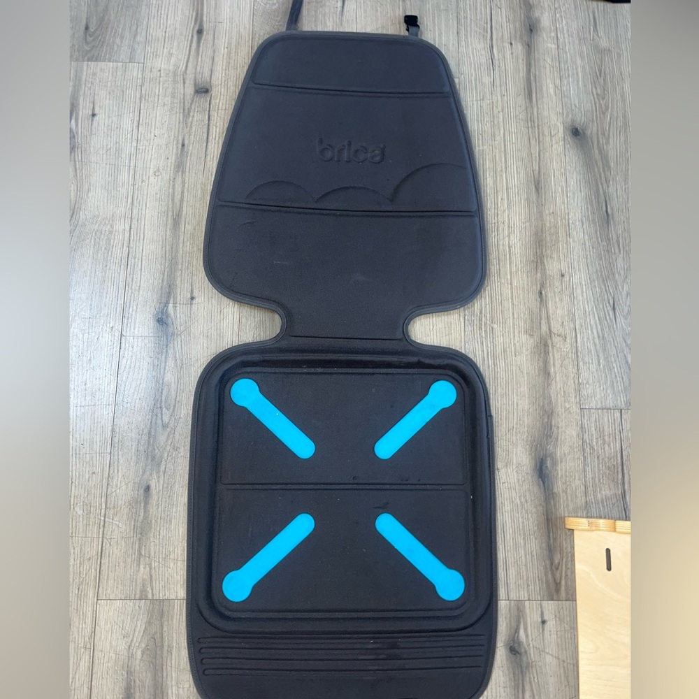 Munchkin Brica Elite seat protector. Prevents child car seat from sliding